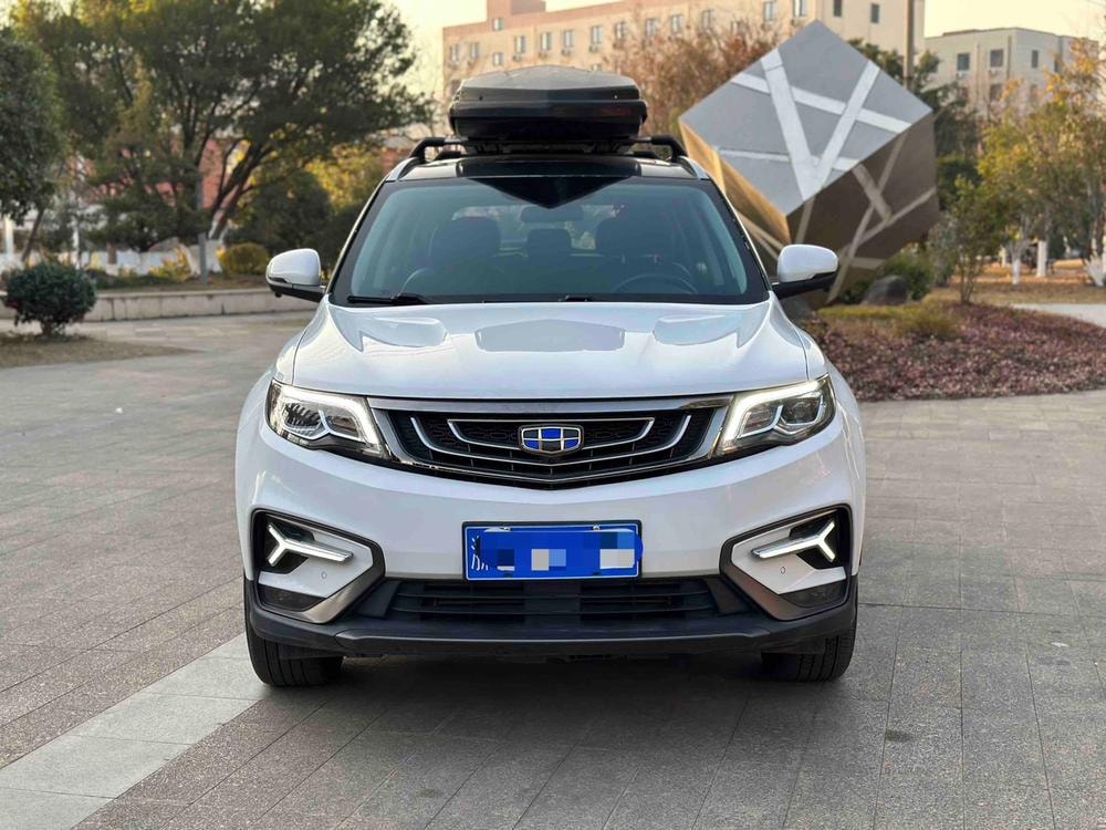 Geely Boyue 2020 — фото автомобиля
