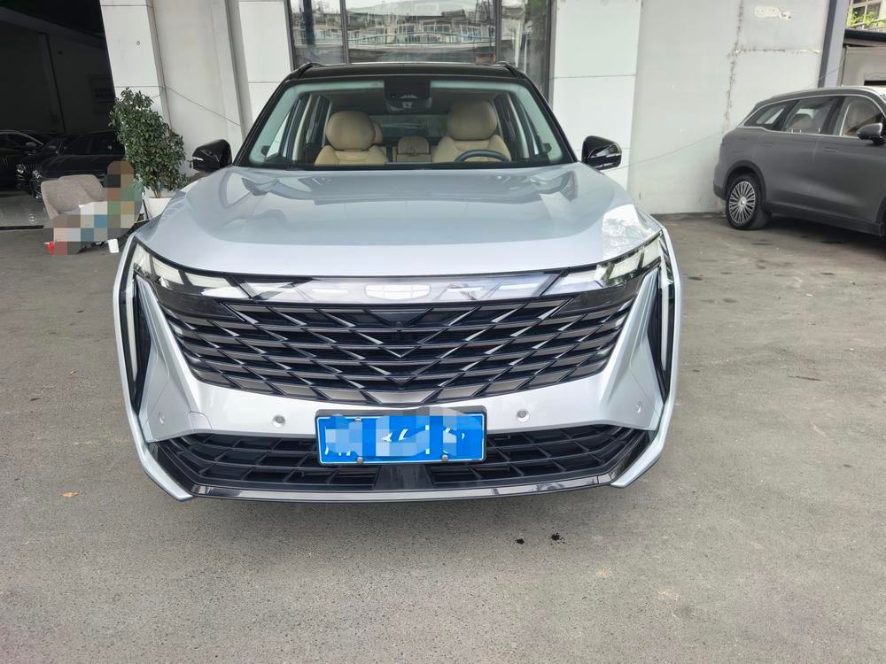 Geely Boyue L 2023 — фото автомобиля