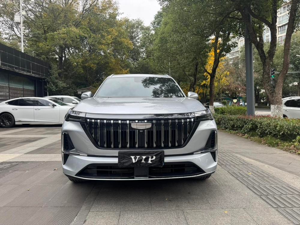 Geely Boyue L 2025 — фото автомобиля