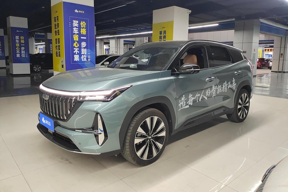 Geely Boyue L 2025 — фото автомобиля