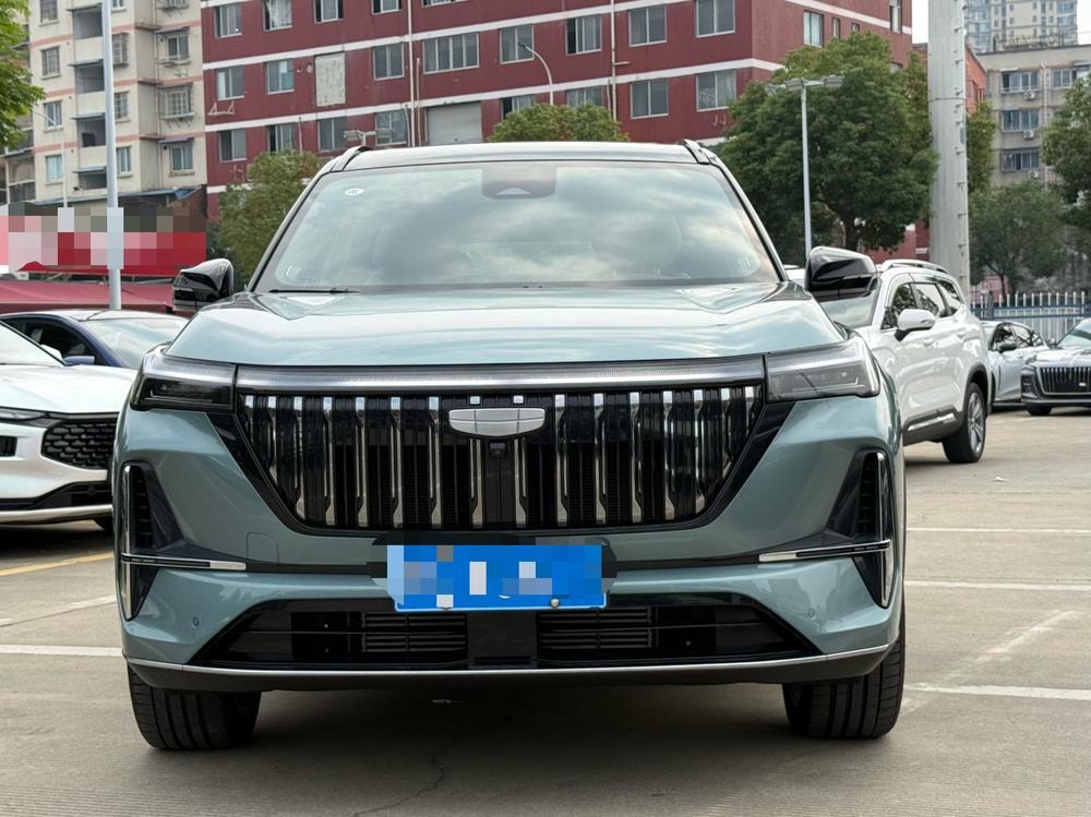 Geely Boyue L 2025 — фото автомобиля