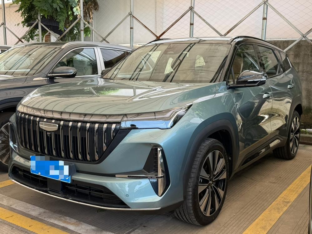 Geely Boyue L 2025 — фото автомобиля