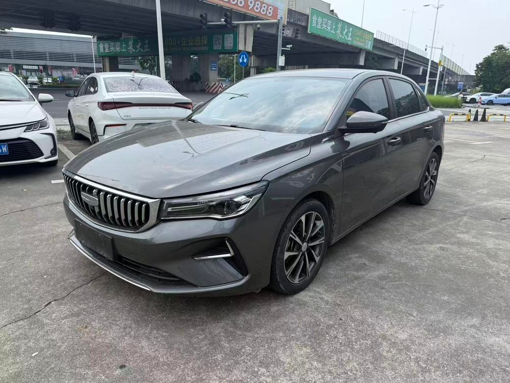 Geely Emgrand 2025 — фото автомобиля