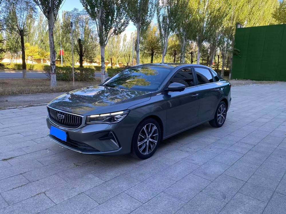 Geely Emgrand 2022 — фото автомобиля