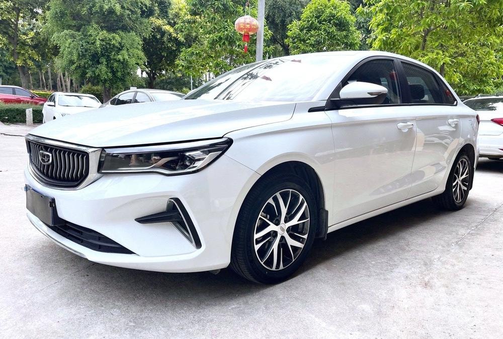 Geely Emgrand 2022 — фото автомобиля