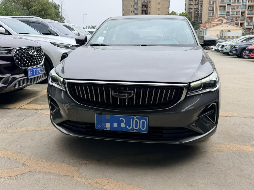 Geely Emgrand 2022 — фото автомобиля