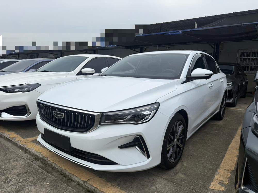 Geely Emgrand 2023 — фото автомобиля