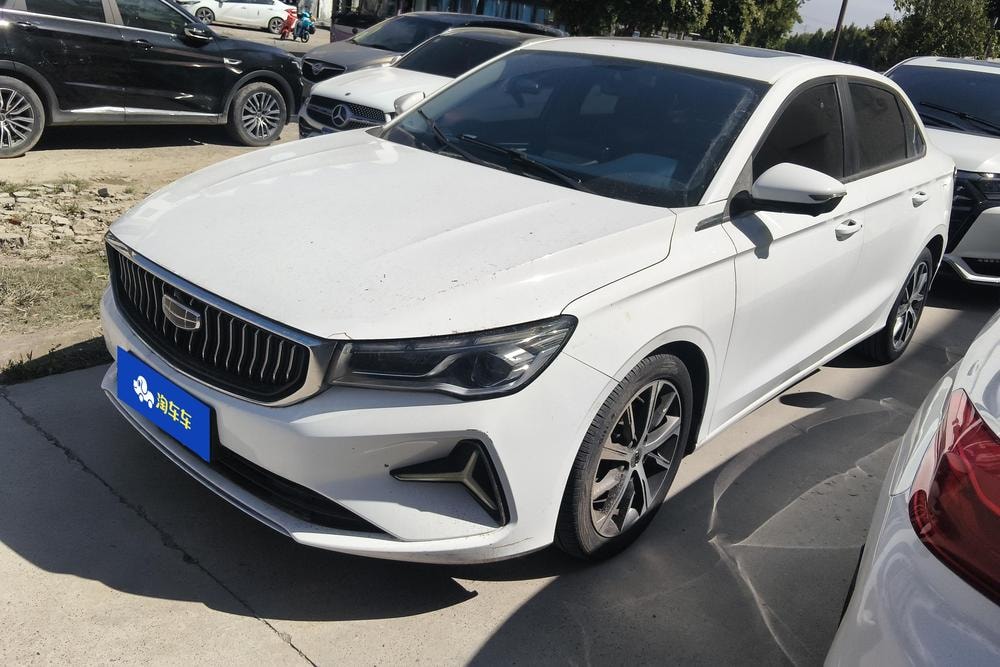 Geely Emgrand 2022 — фото автомобиля