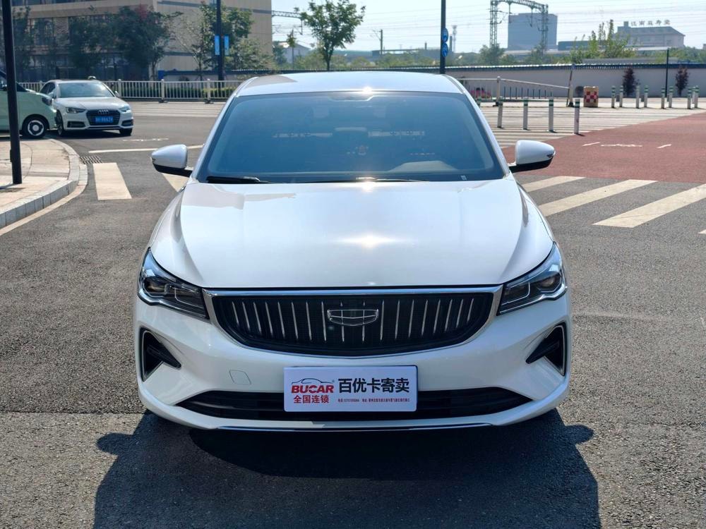 Geely Emgrand 2023 — фото автомобиля
