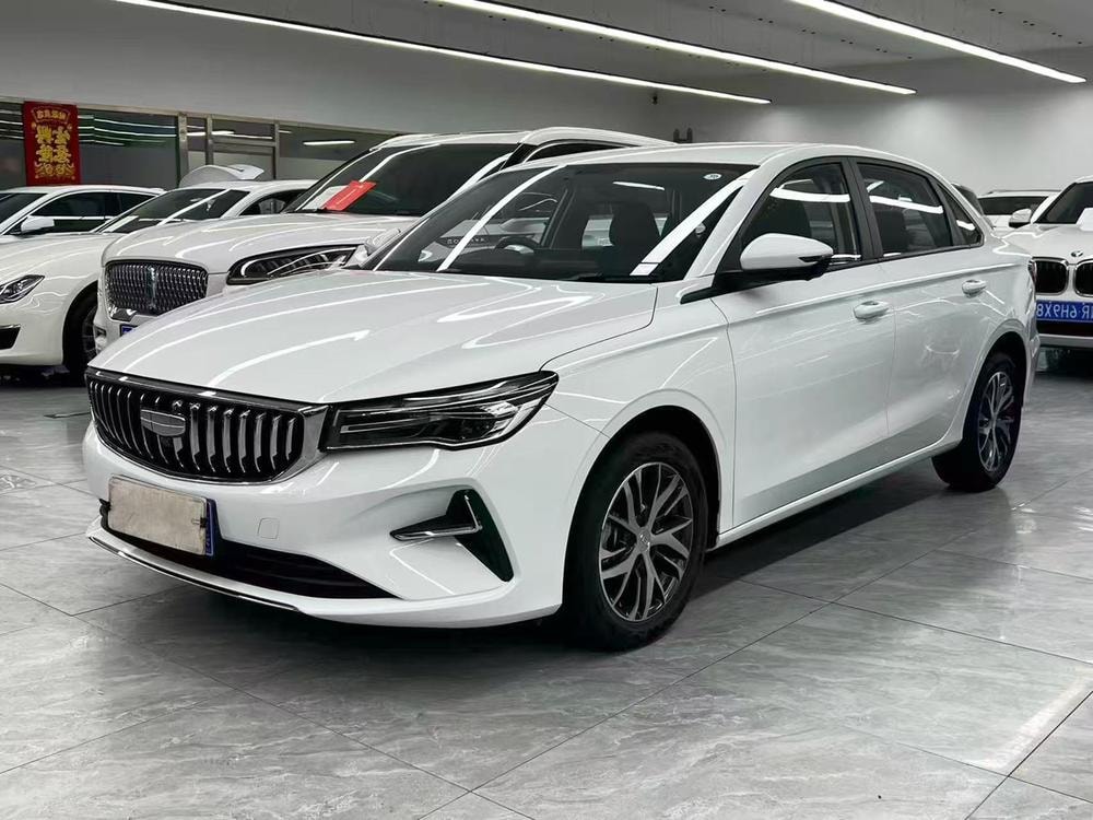 Geely Emgrand 2026 — фото автомобиля