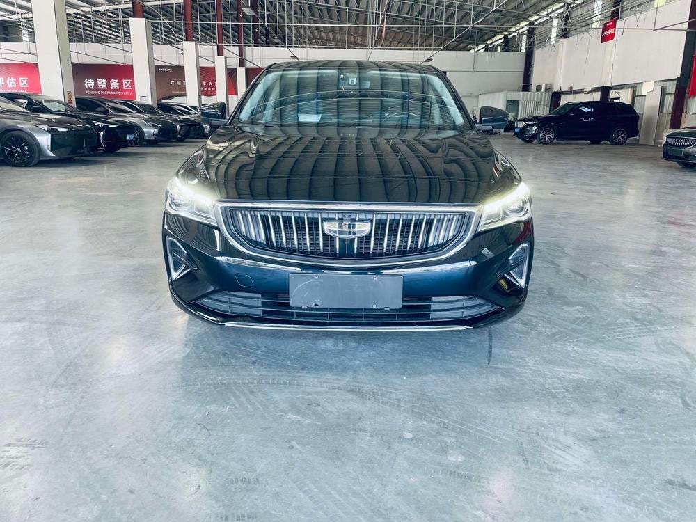 Geely Emgrand 2022 — фото автомобиля