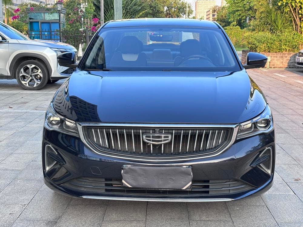 Geely Emgrand 2022 — фото автомобиля
