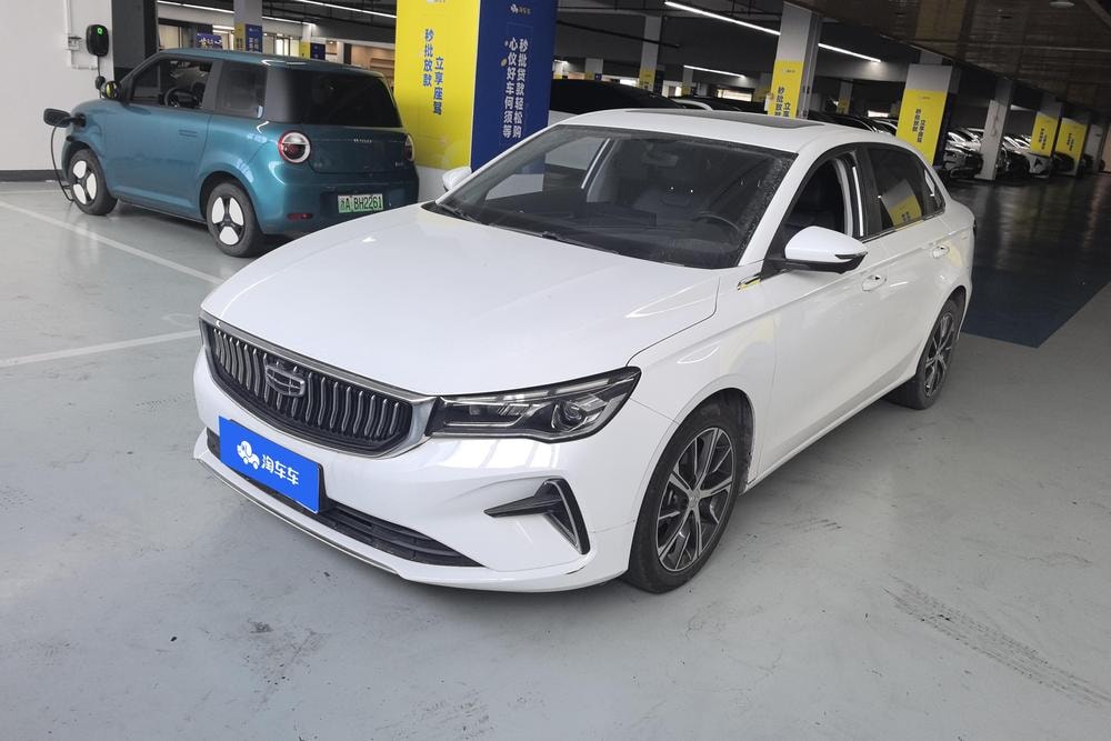 Geely Emgrand 2023 — фото автомобиля