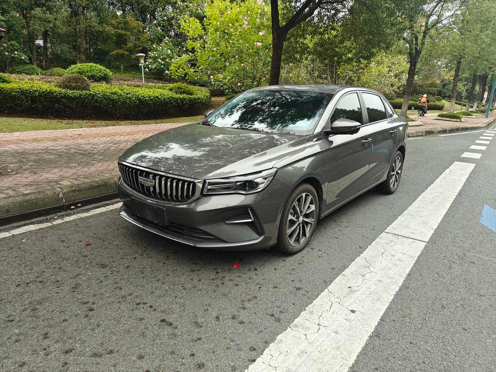 Geely Emgrand 2026 — фото автомобиля