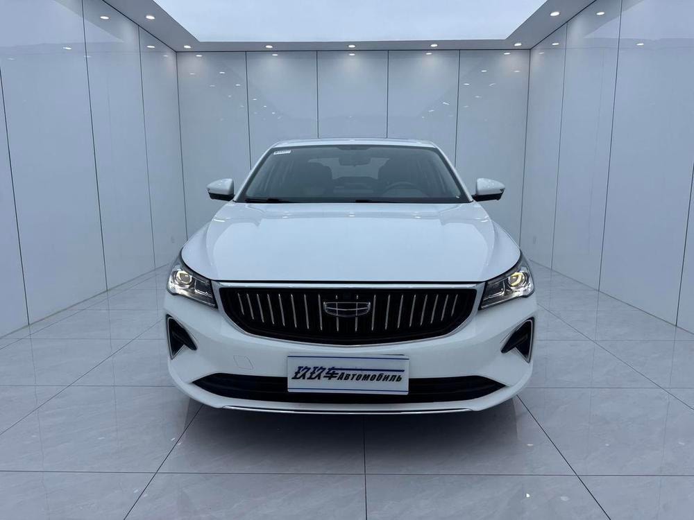 Geely Emgrand 2022 — фото автомобиля