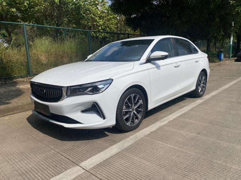 Geely Emgrand 2022 — фото автомобиля