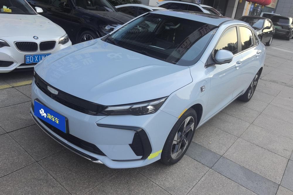 Geely Emgrand L Hi-P 2024 — фото автомобиля
