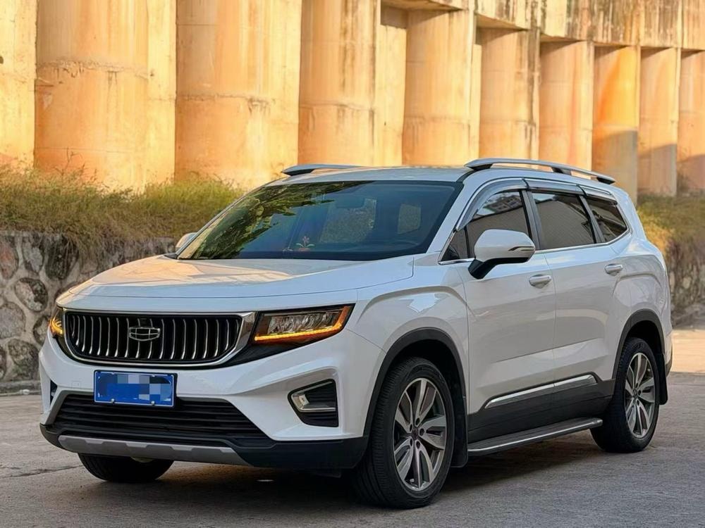 Geely Haoyue 2022 — фото автомобиля 1