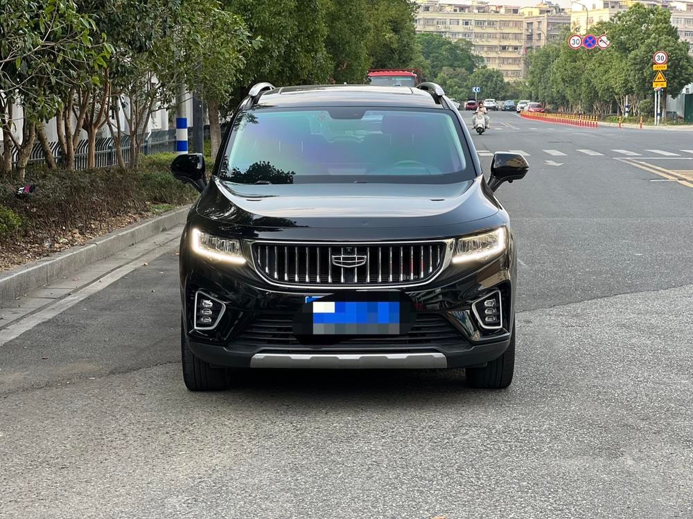 Geely Haoyue 2022 — фото автомобиля