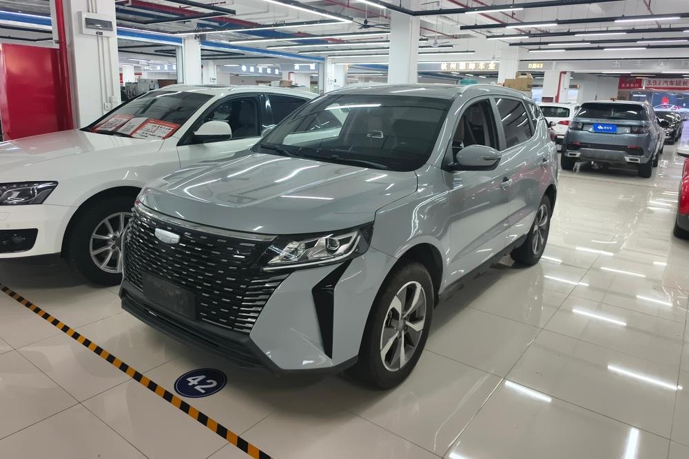 Geely Haoyue PRO 2024 — фото автомобиля 1