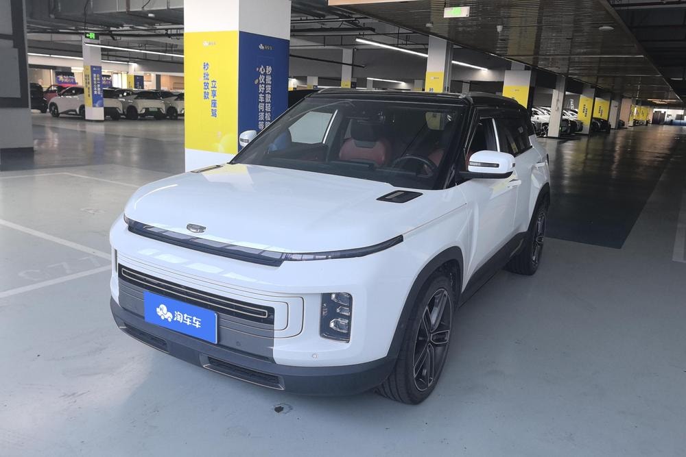 Geely ICON 2020 — фото автомобиля 1