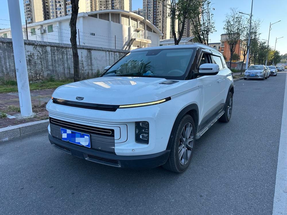 Geely ICON 2021 — фото автомобиля 1