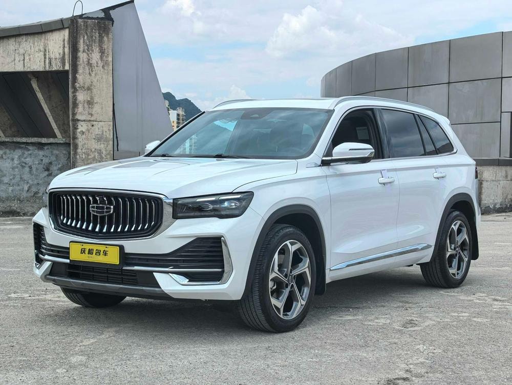 Geely Xingyue L 2024 — фото автомобиля 1