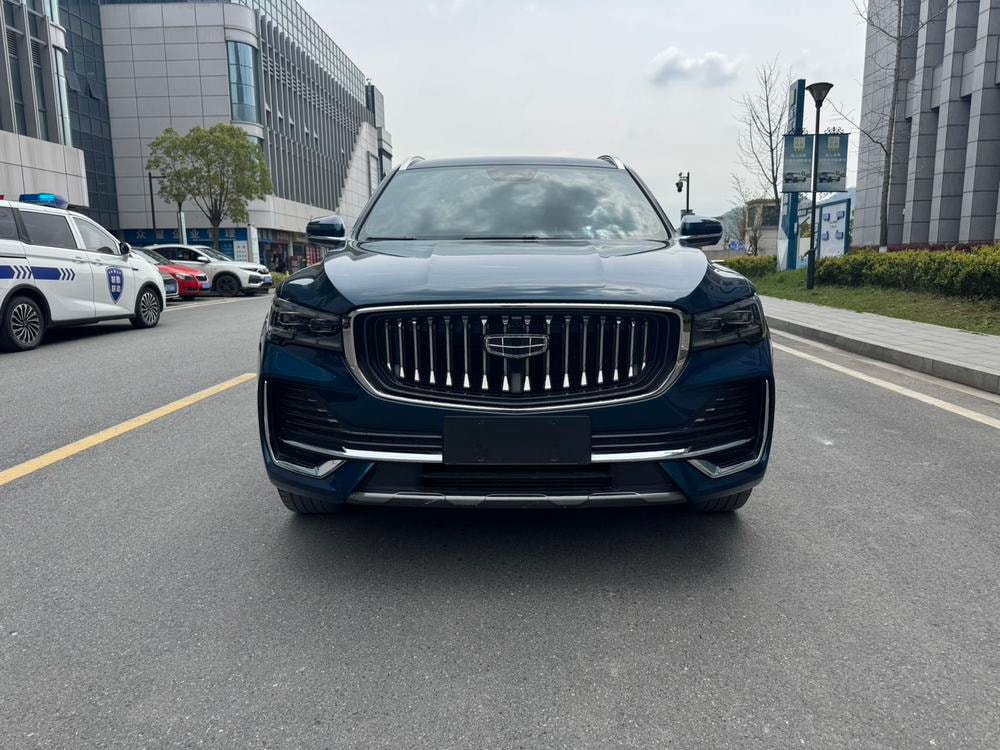 Geely Xingyue L 2021 — фото автомобиля 1