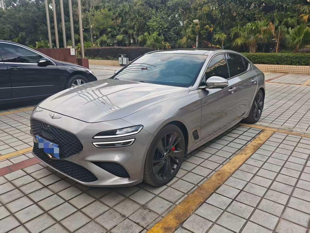 Genesis G70 2023 — фото автомобиля