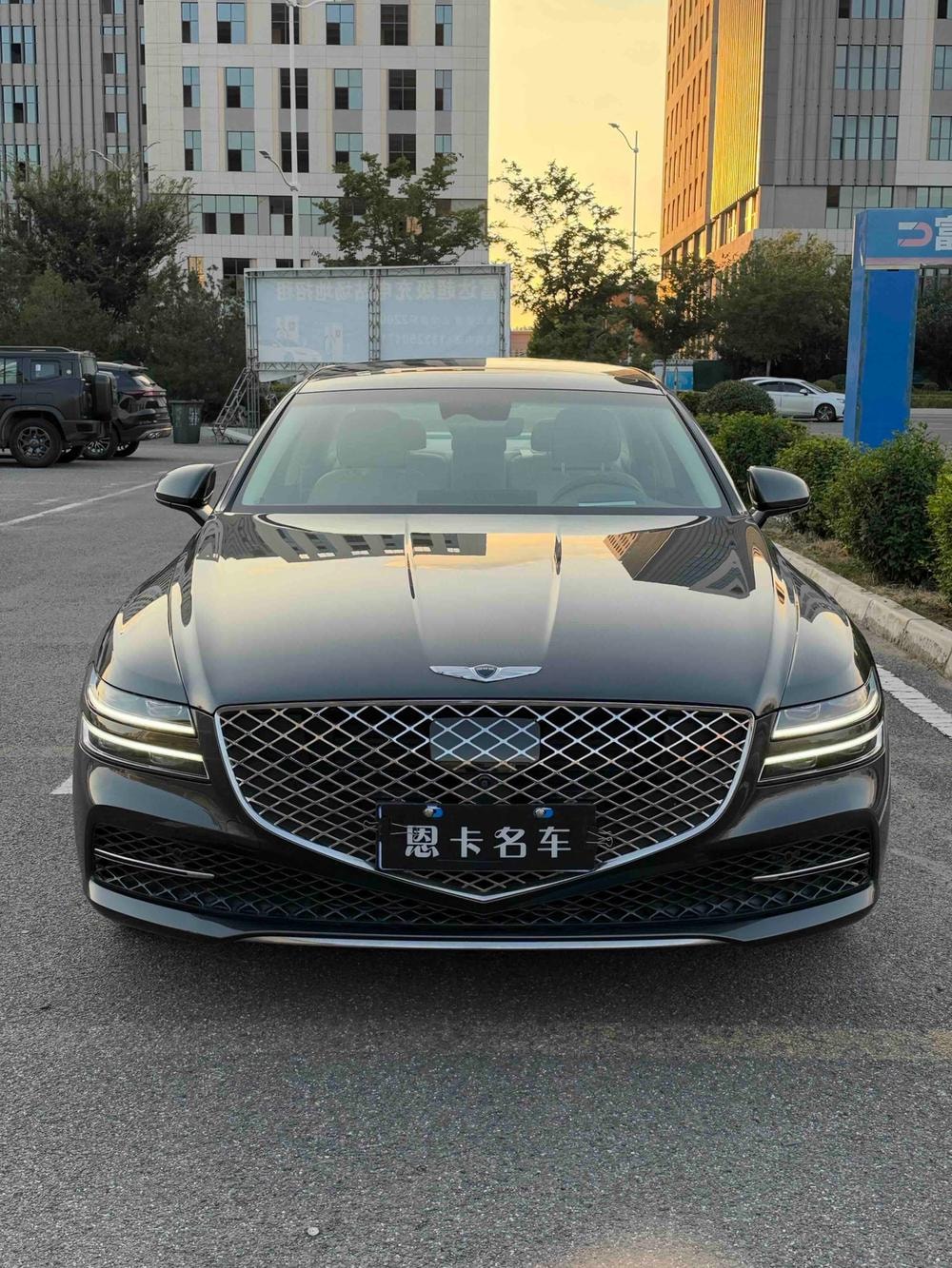 Genesis G80 2023 — фото автомобиля