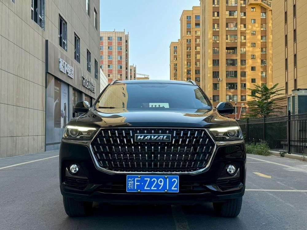 Haval H6 2023 — фото автомобиля 1
