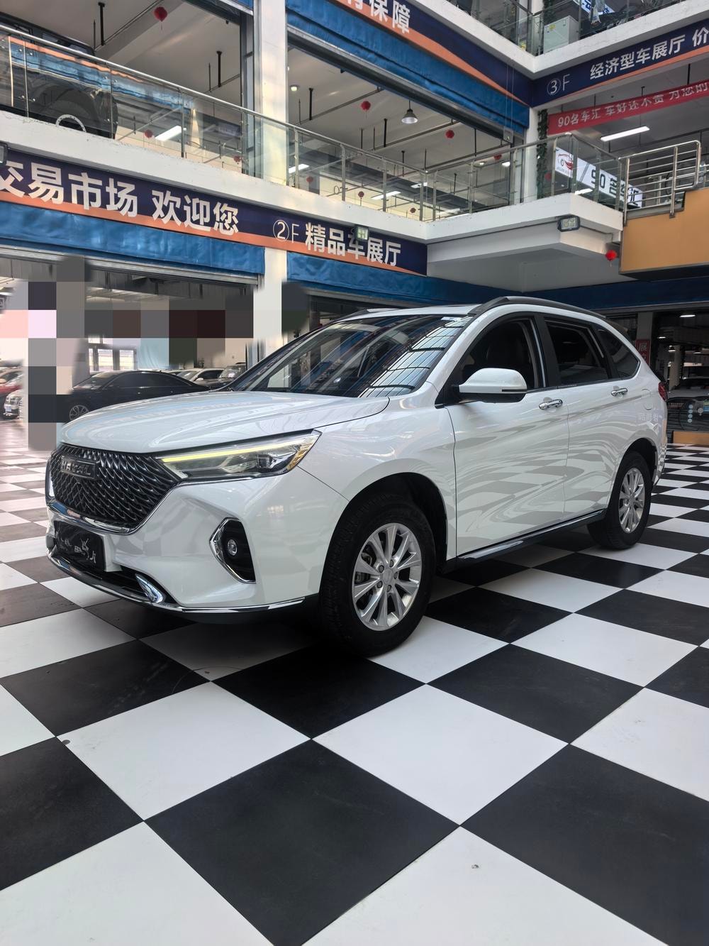 Haval M6 2023 — фото автомобиля 1