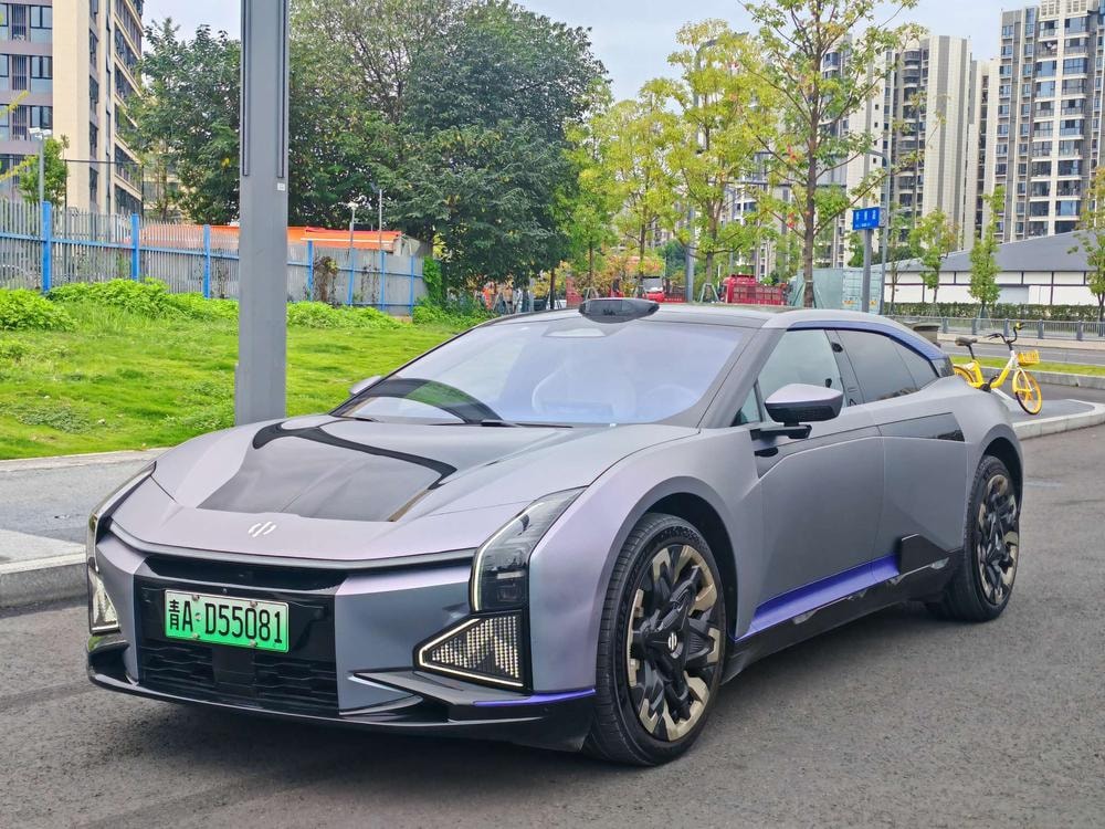 HiPhi Z 2023 — фото автомобиля