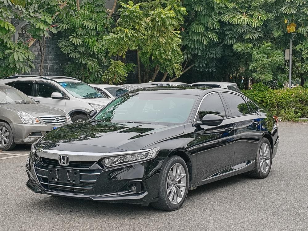 Honda Accord 2022 — фото автомобиля 1