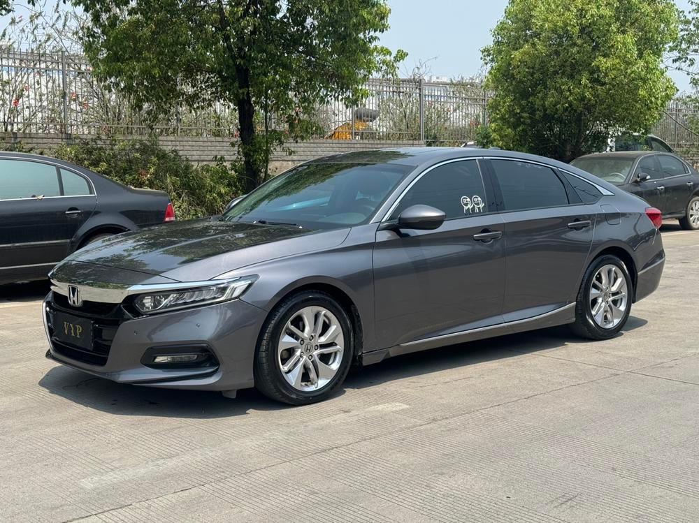 Honda Accord 2018 — фото автомобиля 1
