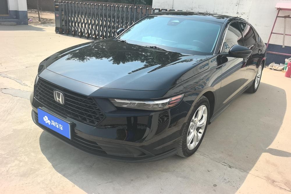 Honda Accord 2023 — фото автомобиля