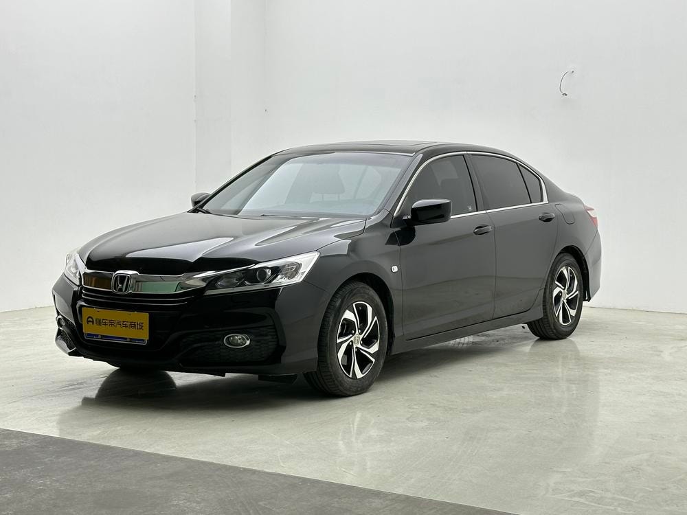 Honda Accord 2016 — фото автомобиля 1
