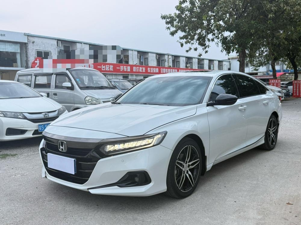 Honda Accord 2022 — фото автомобиля