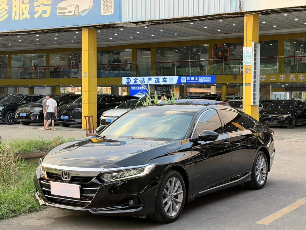 Honda Accord 2022 — фото автомобиля