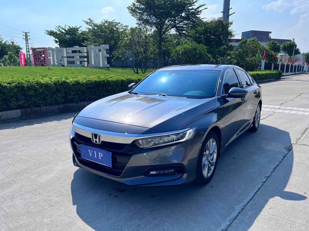 Honda Accord 2018 — фото автомобиля 1