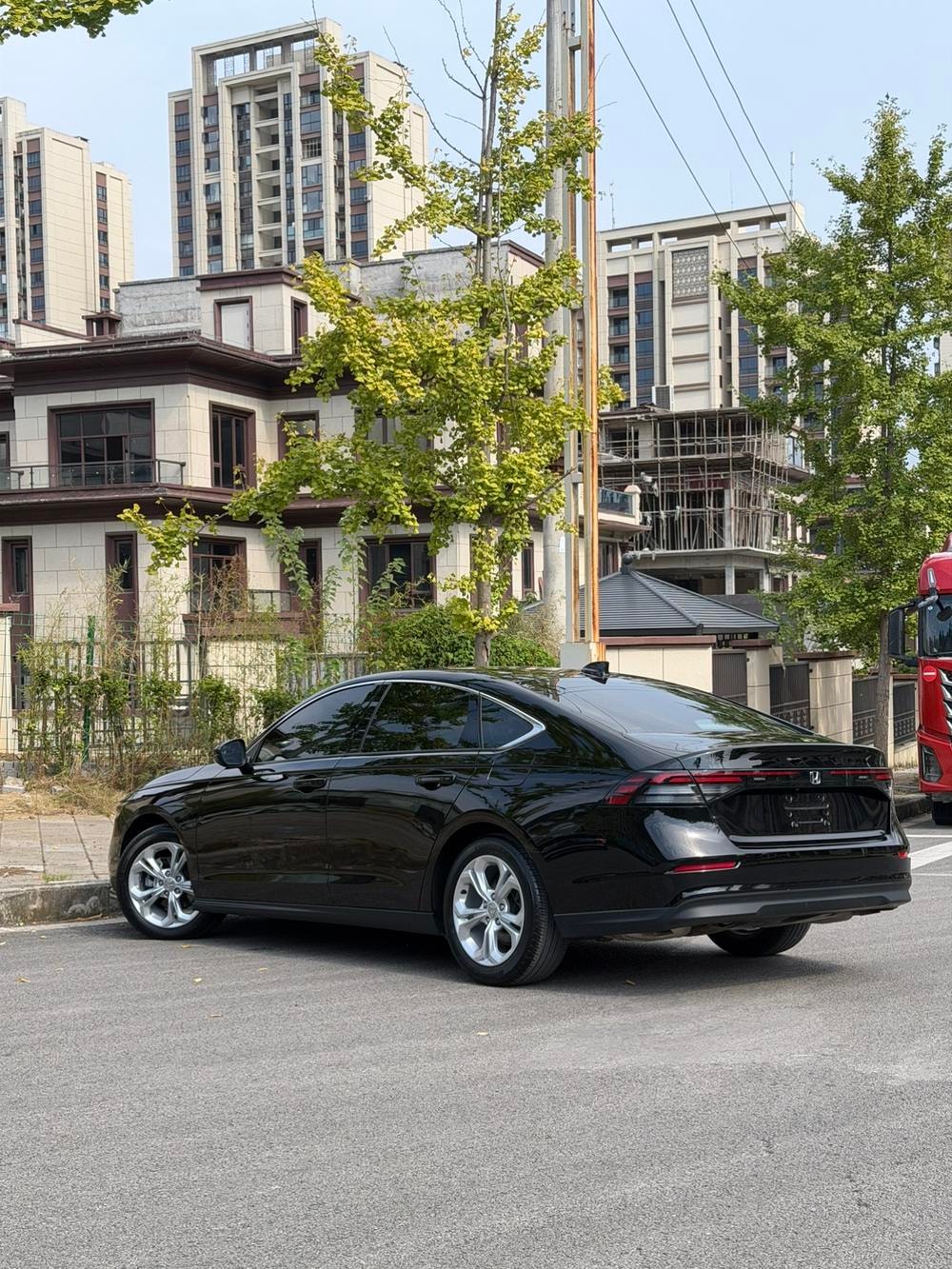 Honda Accord 2024 — фото автомобиля