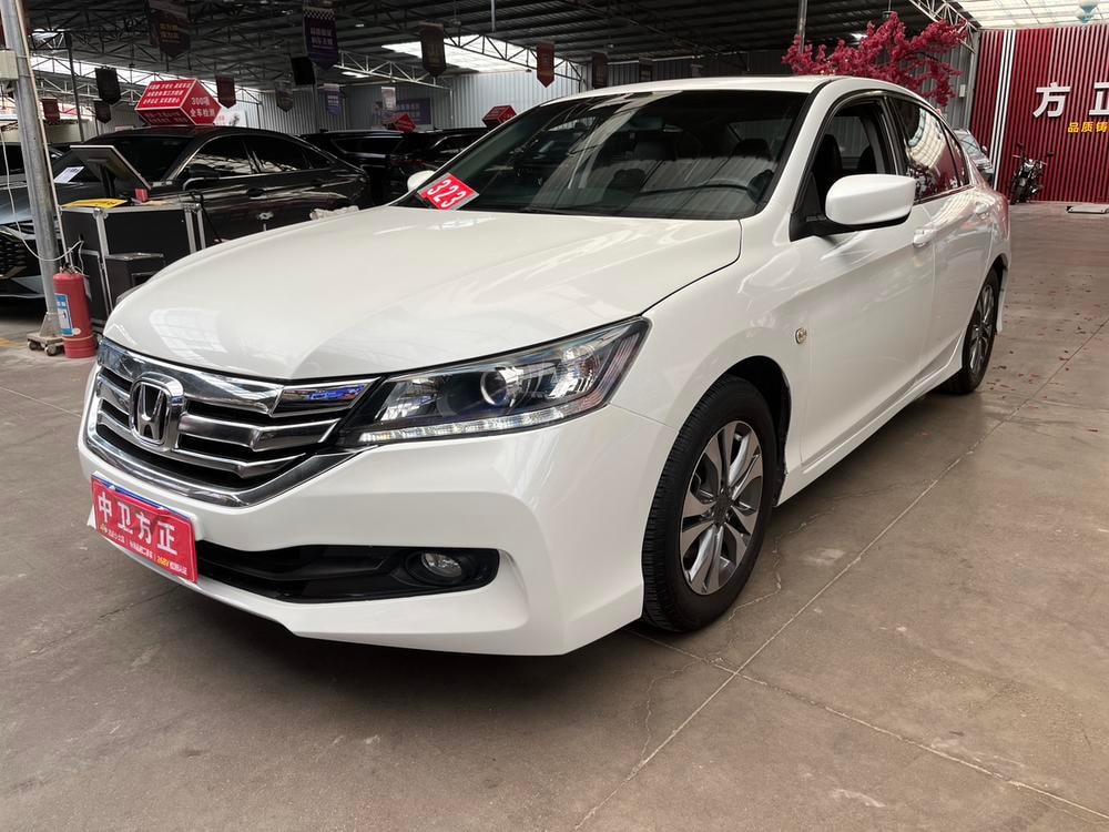 Honda Accord 2015 — фото автомобиля