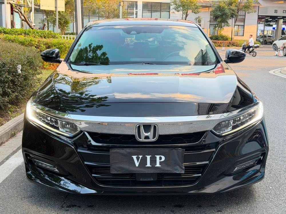 Honda Accord 2021 — фото автомобиля 1