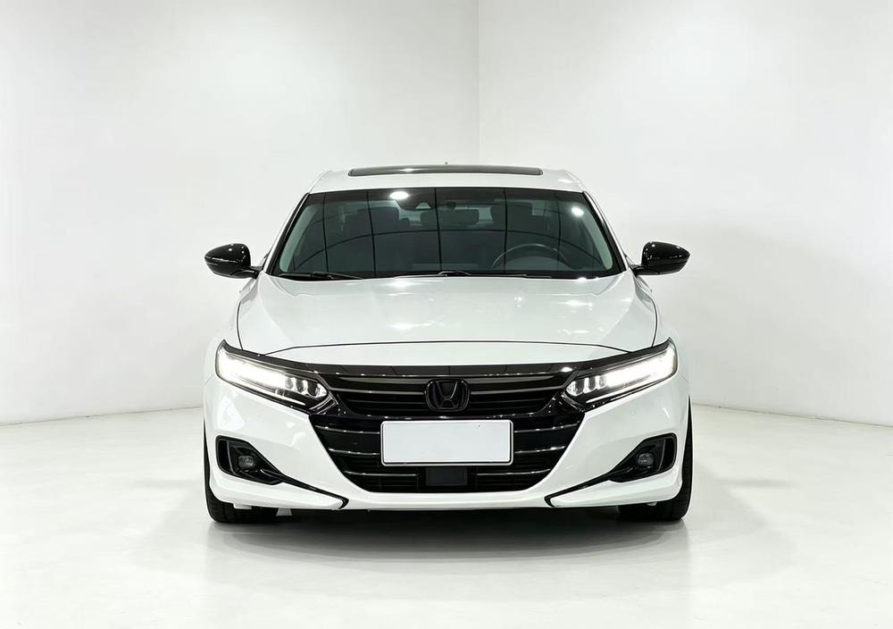 Honda Accord 2022 — фото автомобиля 1