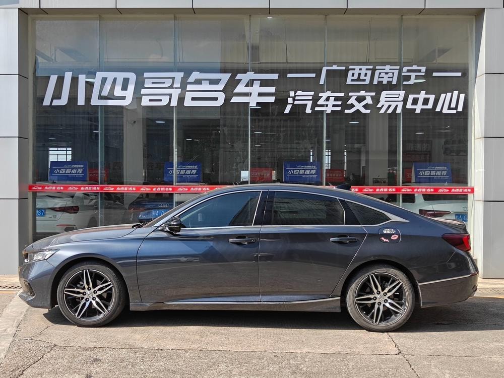 Honda Accord 2022 — фото автомобиля 1