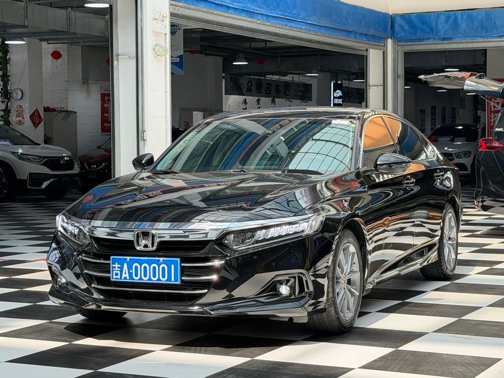 Honda Accord 2022 — фото автомобиля 1