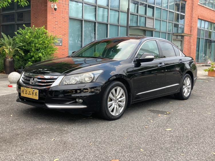Honda Accord 2013 — фото автомобиля