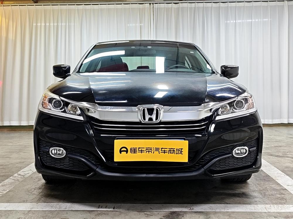 Honda Accord 2016 — фото автомобиля