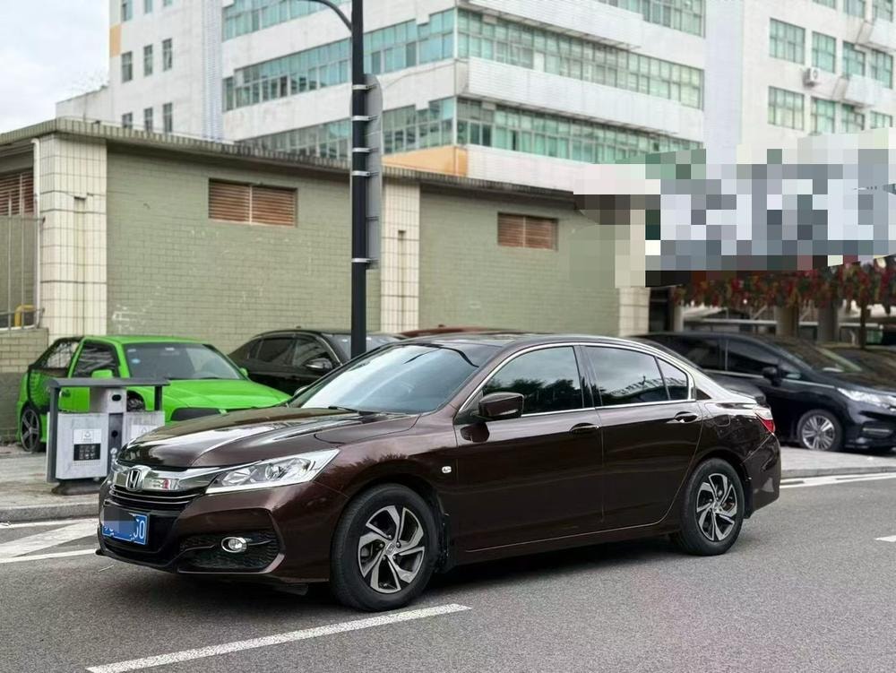 Honda Accord 2016 — фото автомобиля