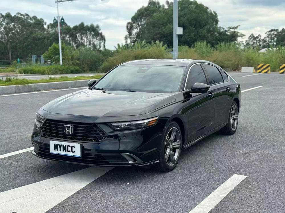 Honda Accord 2025 — фото автомобиля 1